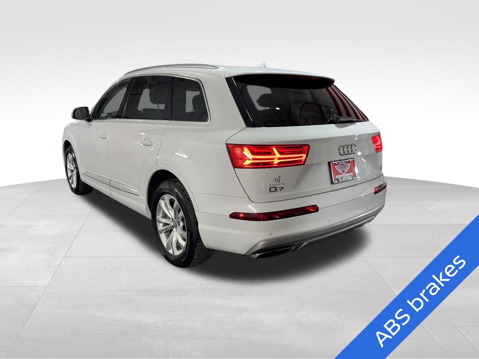 Used 2017 Audi Q7 3.0T Premium Plus image 6