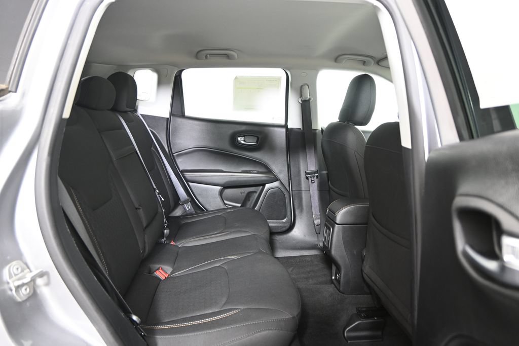 Used 2018 Jeep Compass Sport AWD/4WD image 15