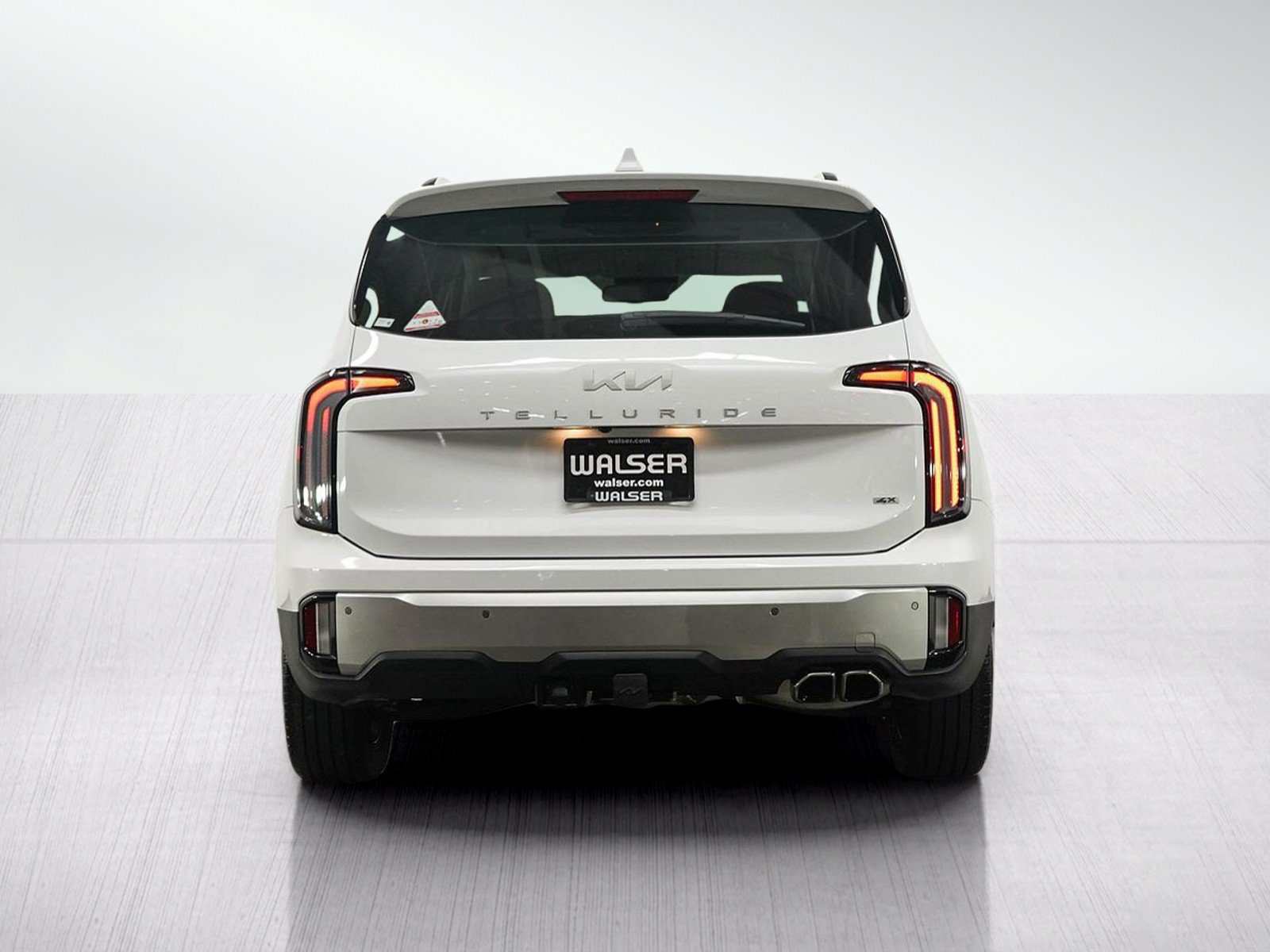 Used 2024 Kia Telluride EX w/ EX Captain's Chair Package AWD/4WD image 5