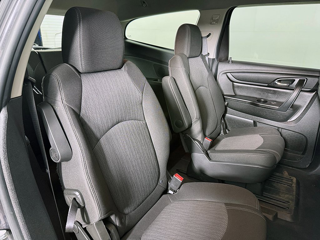 Used 2016 Chevrolet Traverse LT w/ Traveler's Package image 28