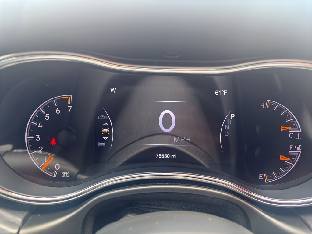 Used 2019 Jeep Grand Cherokee Laredo AWD/4WD image 8