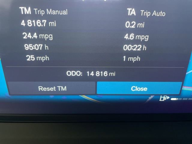 Certified 2025 Volvo XC40 B5 Plus image 14