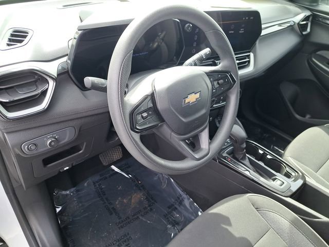 Used 2025 Chevrolet TrailBlazer LT AWD/4WD image 16
