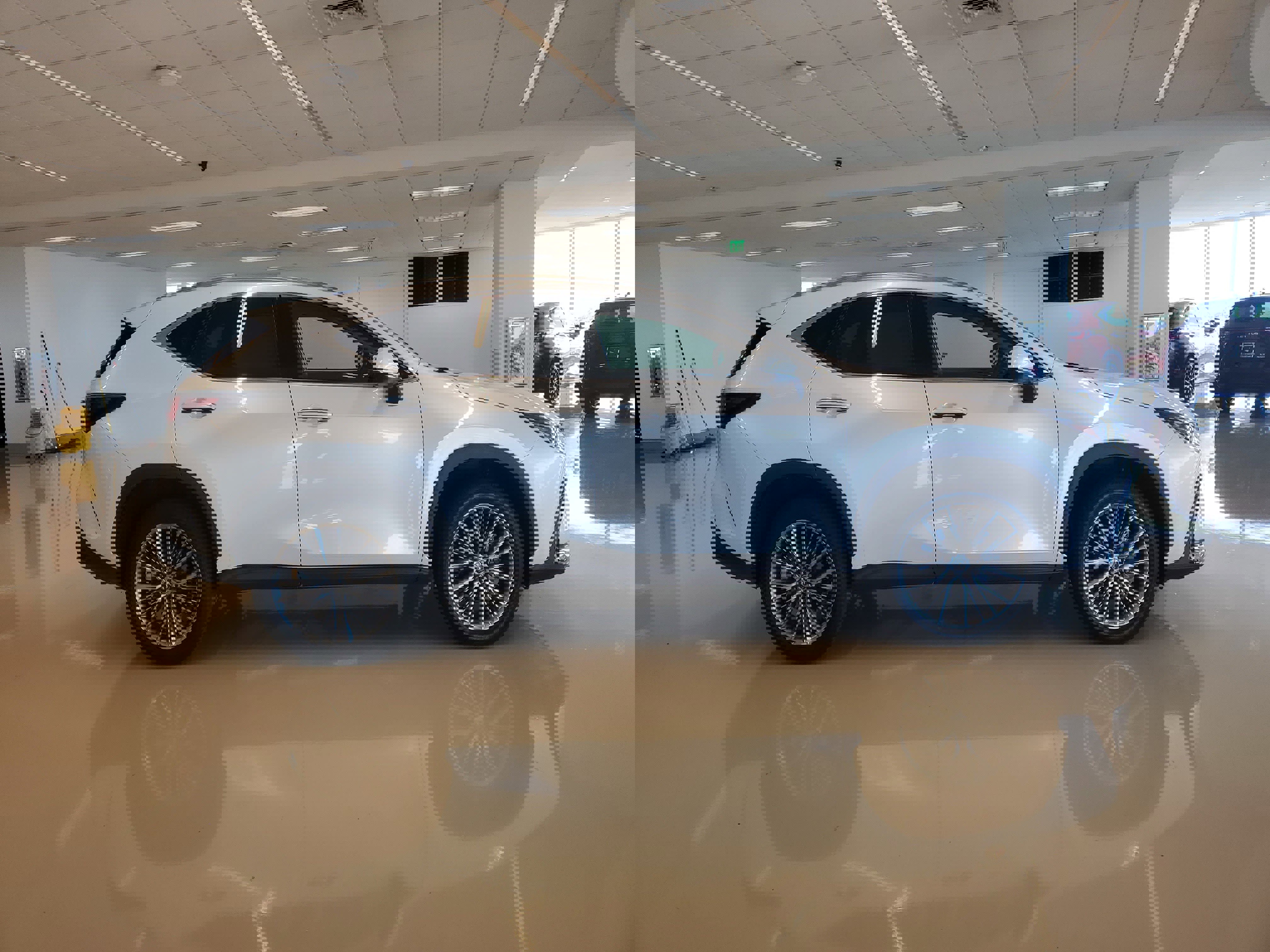 Used 2023 Lexus NX 350h NX 350h Premium image 11