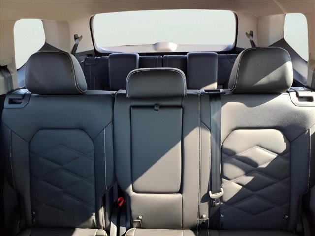 New 2026 Volkswagen Atlas SE image 25