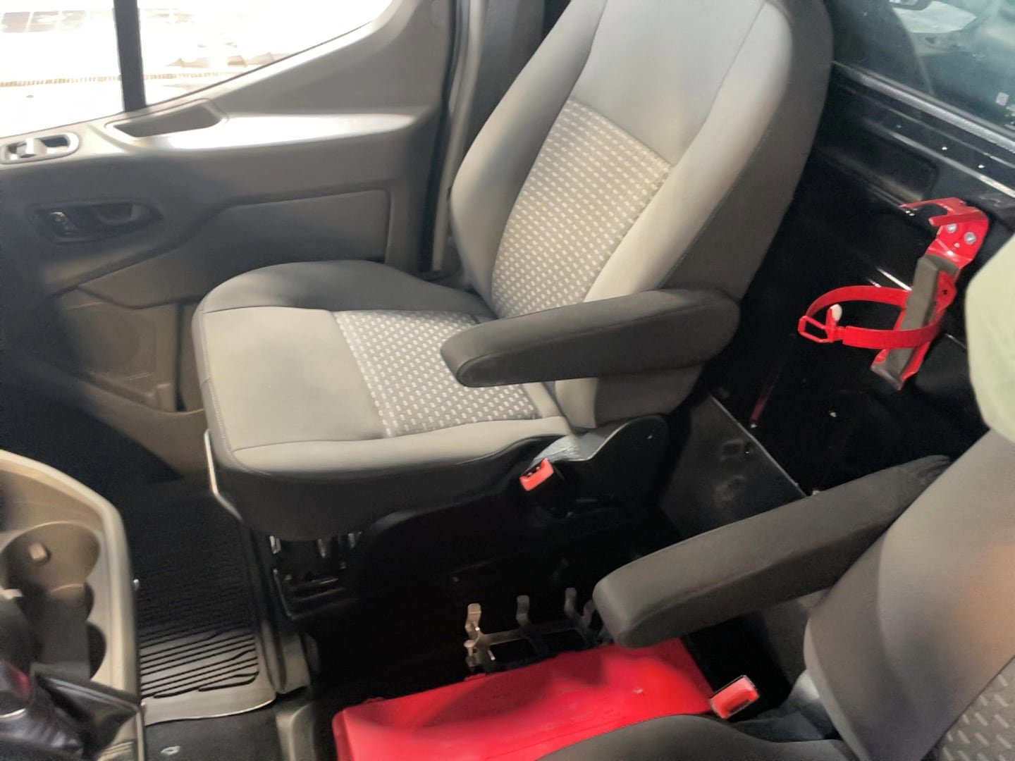 Used 2022 Ford Transit 250 RWD image 22