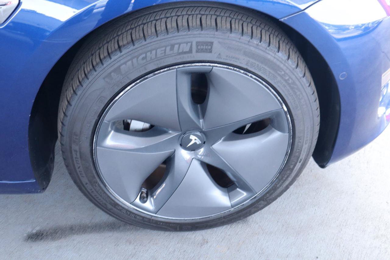 Used 2018 Tesla Model 3 Long Range RWD image 38