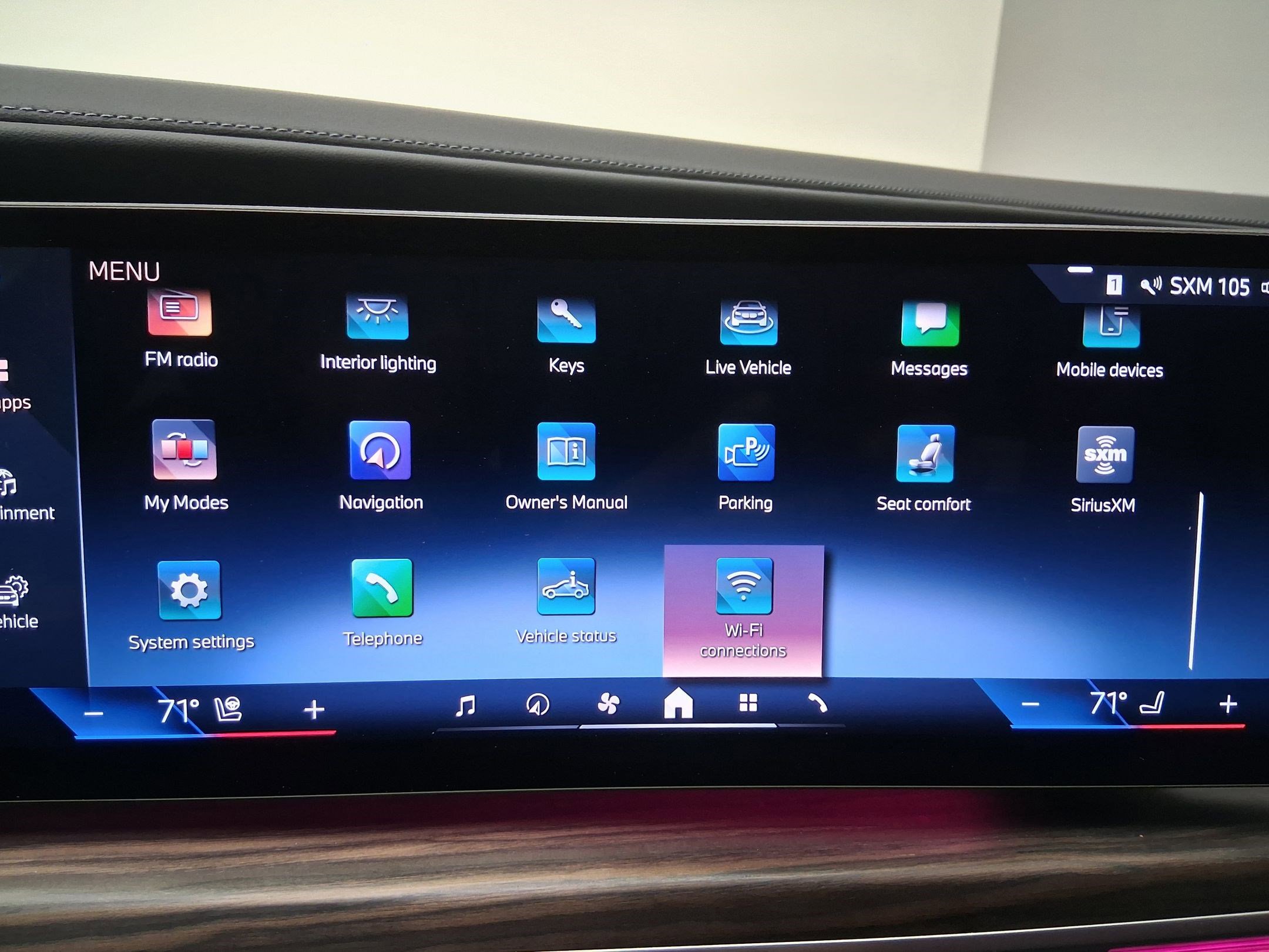 Used 2023 BMW 740i image 26