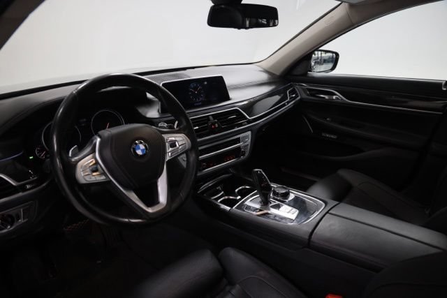 Used 2017 BMW 740i xDrive AWD/4WD image 19