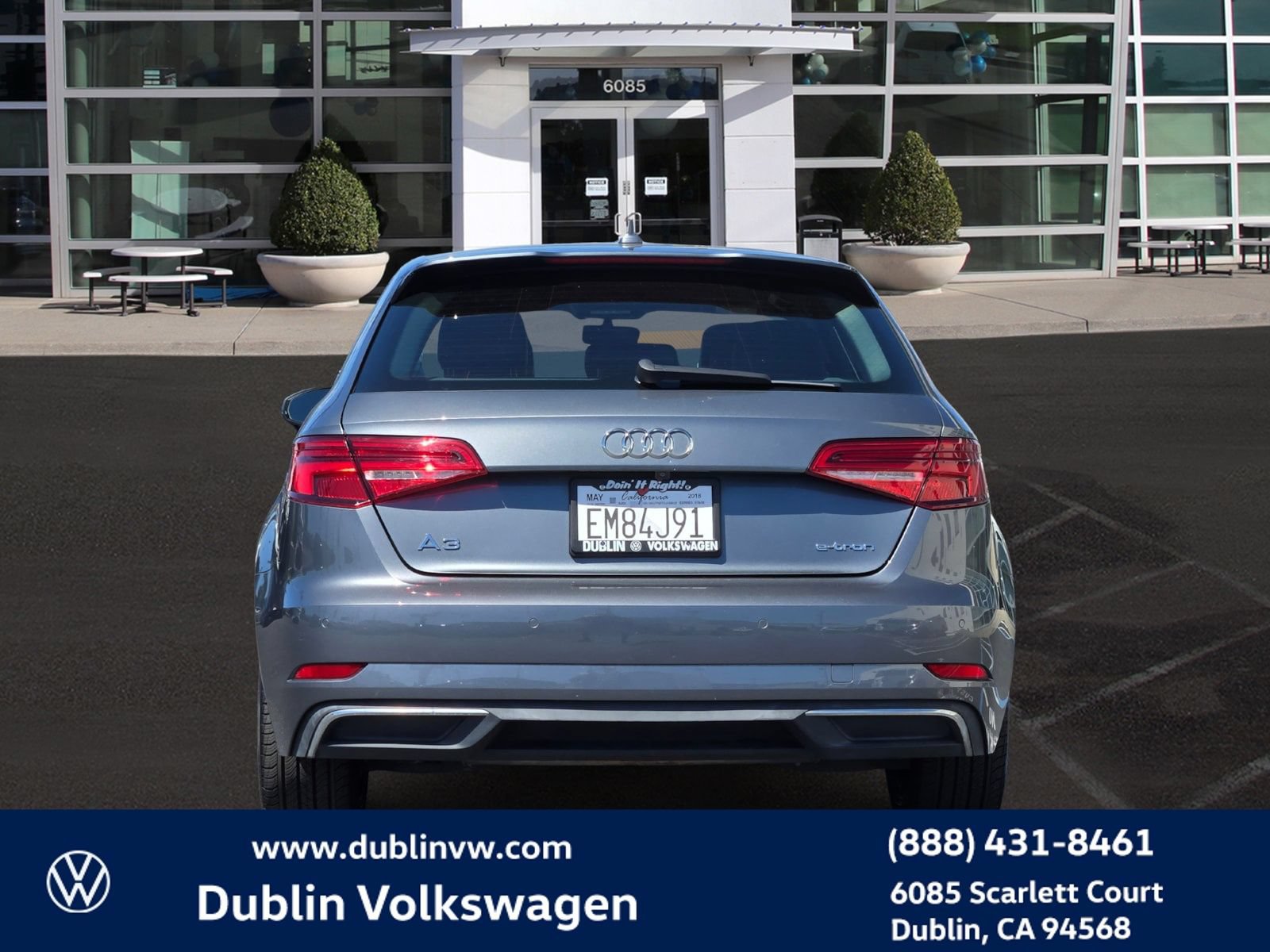 Used 2018 Audi A3 e-tron Premium Plus w/ Technology Package FWD image 5