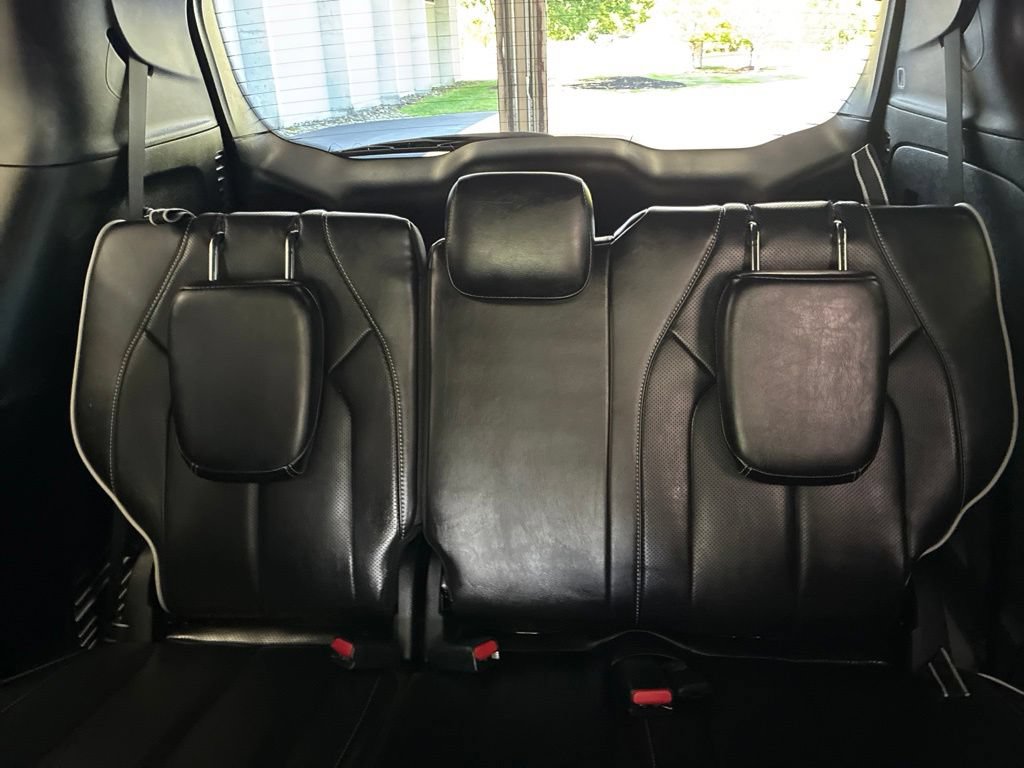 Certified 2025 Chrysler Pacifica Limited FWD image 19