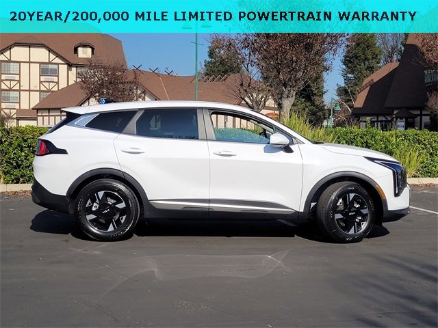 New 2026 Kia Sportage LX image 3