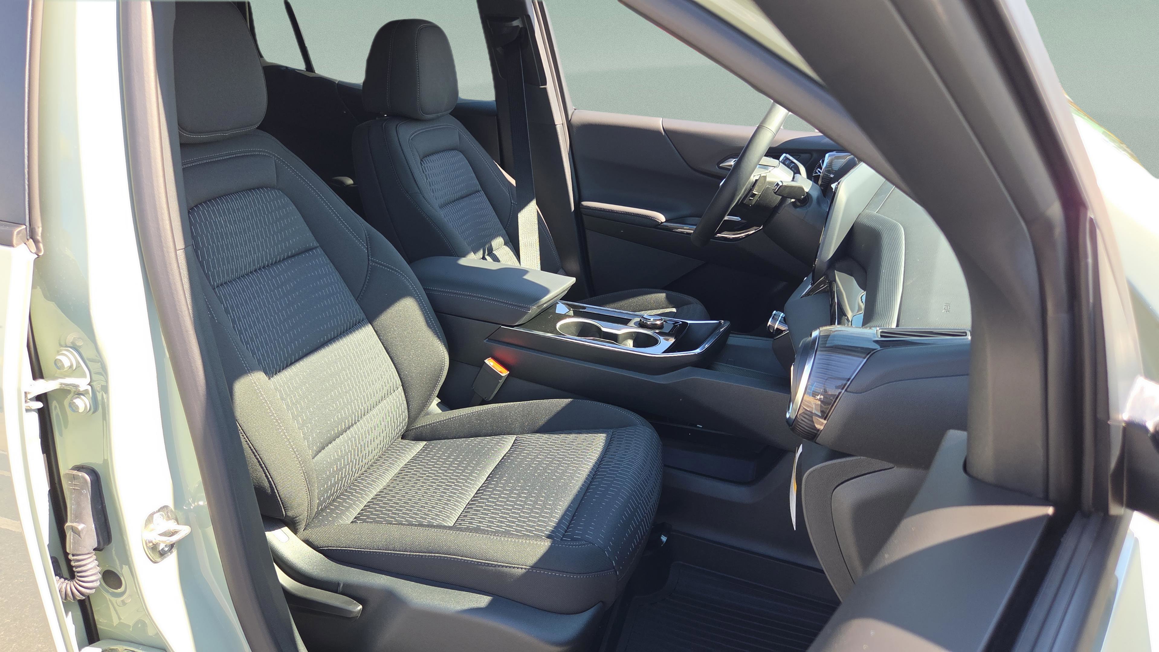 New 2026 Chevrolet Equinox LT image 27