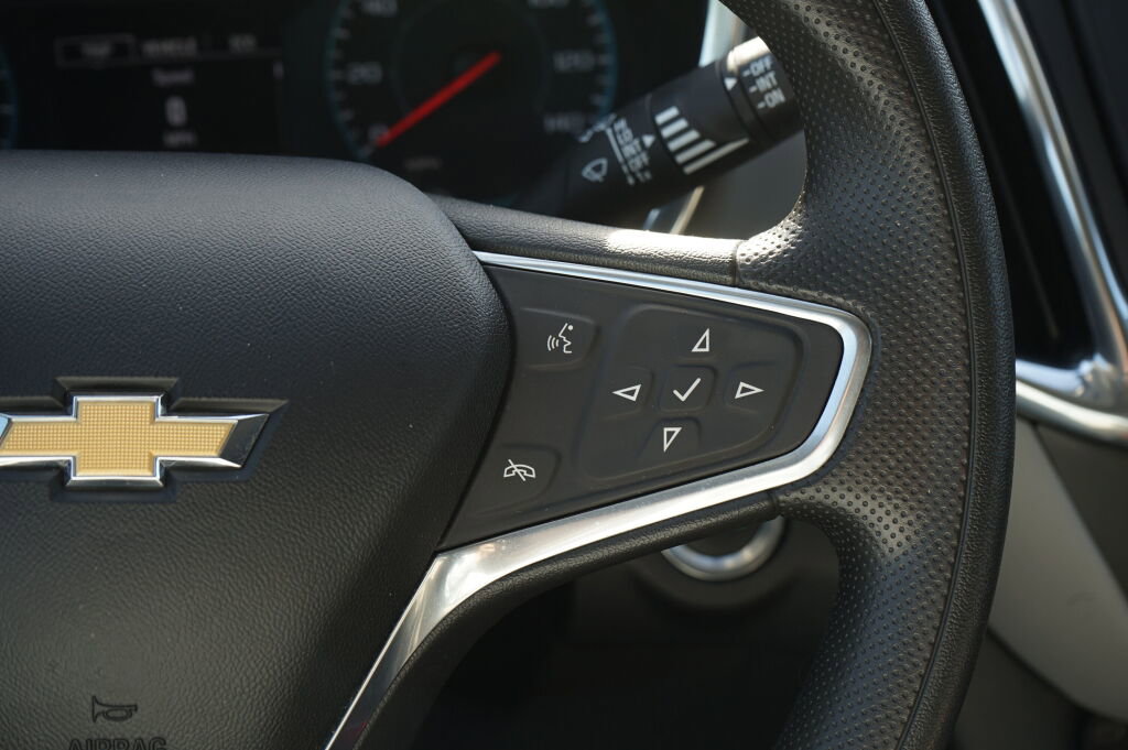 Used 2019 Chevrolet Equinox LS w/ LS Convenience Package AWD/4WD image 30