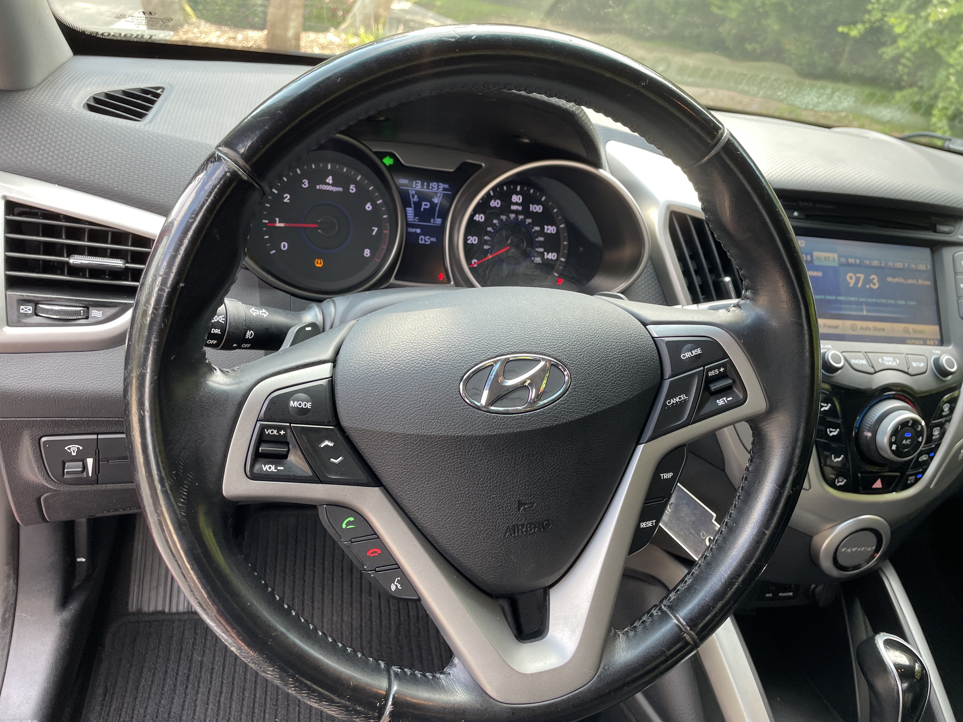 Used 2014 Hyundai Veloster RE:FLEX Edition FWD image 17