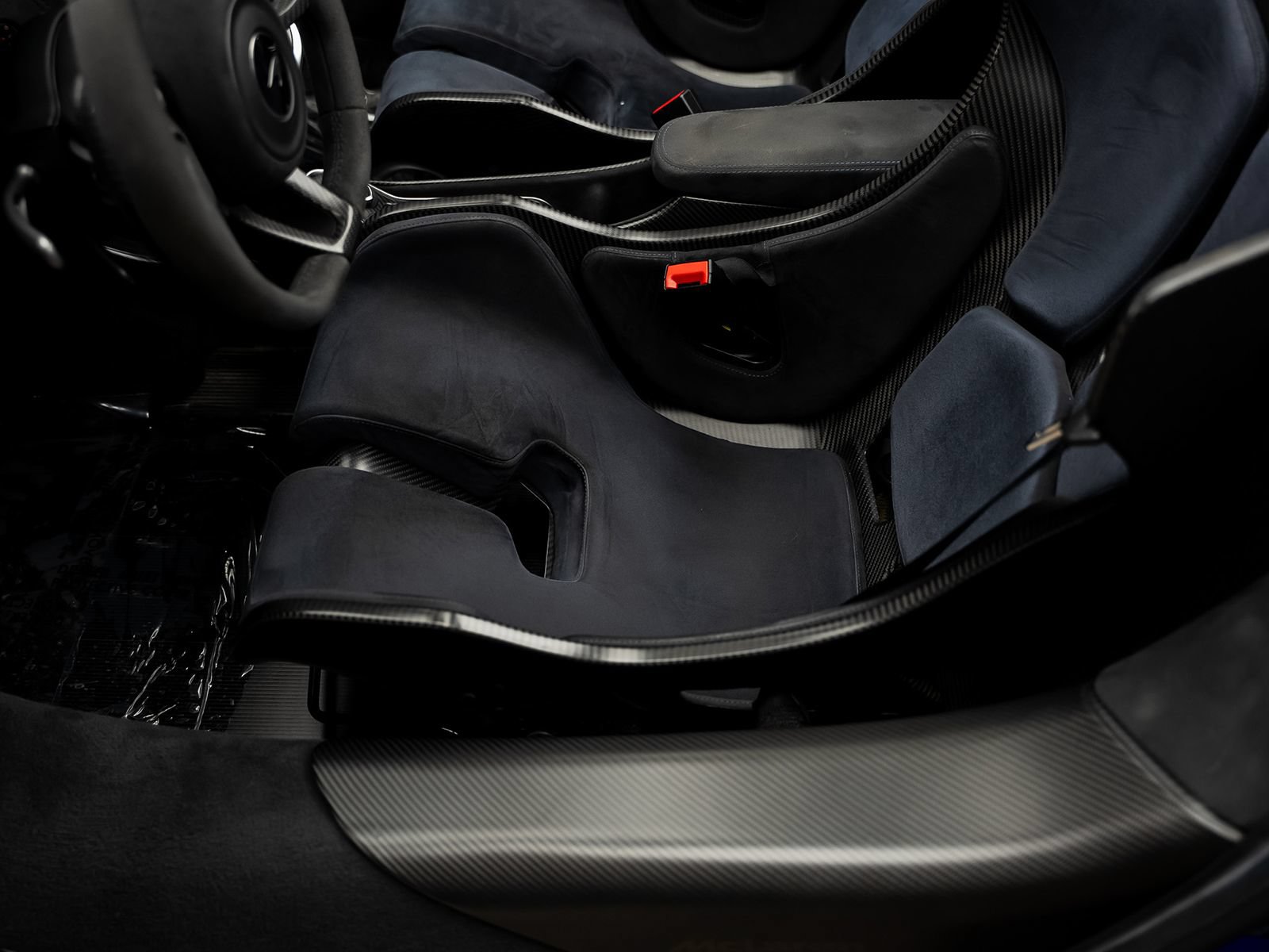 Used 2020 McLaren 600LT Spider RWD image 35
