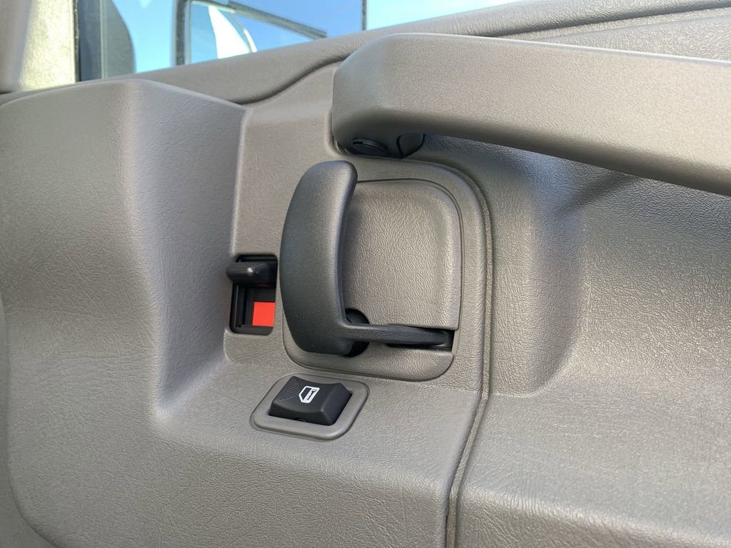 New 2025 Chevrolet Express 3500 w/ Power Convenience Package image 25