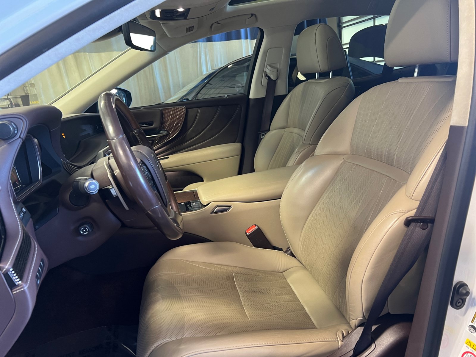 Used 2018 Lexus LS 500 AWD image 24