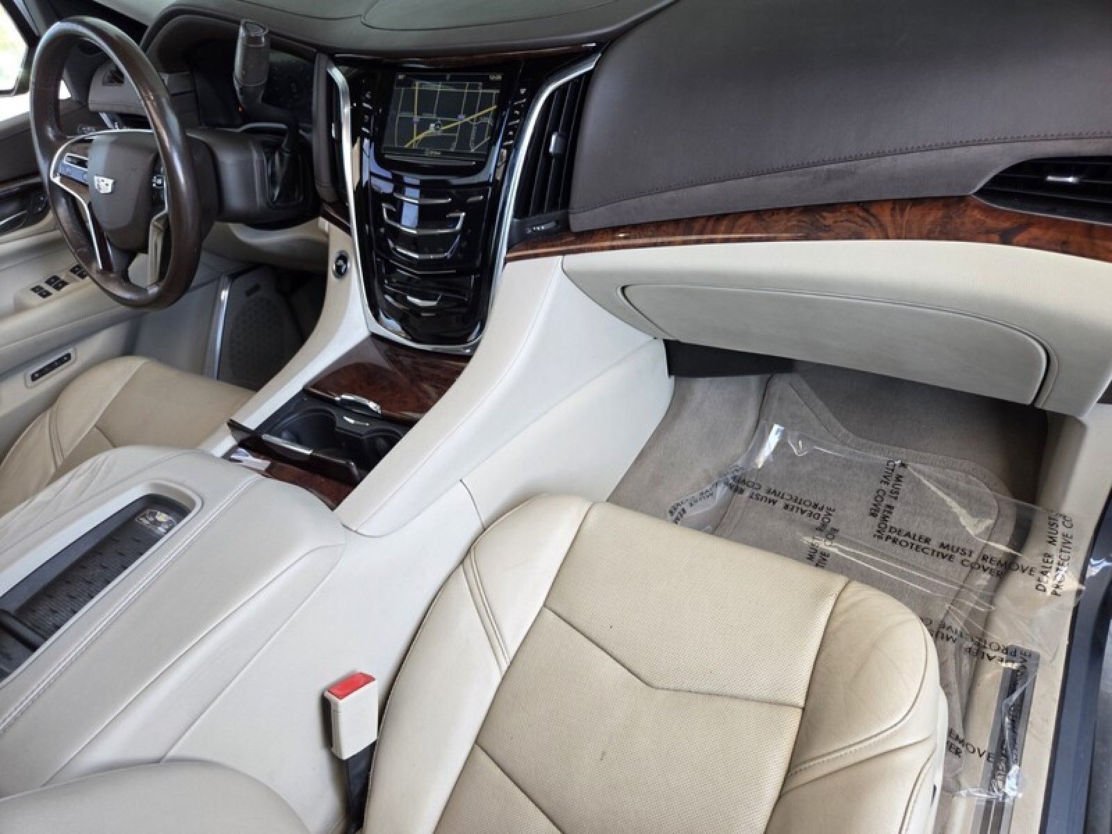 Used 2016 Cadillac Escalade ESV Luxury AWD/4WD image 23