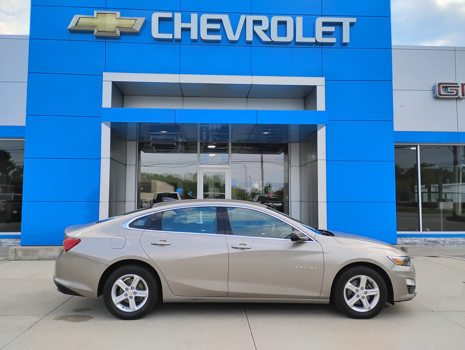 Used 2022 Chevrolet Malibu LS FWD image 6