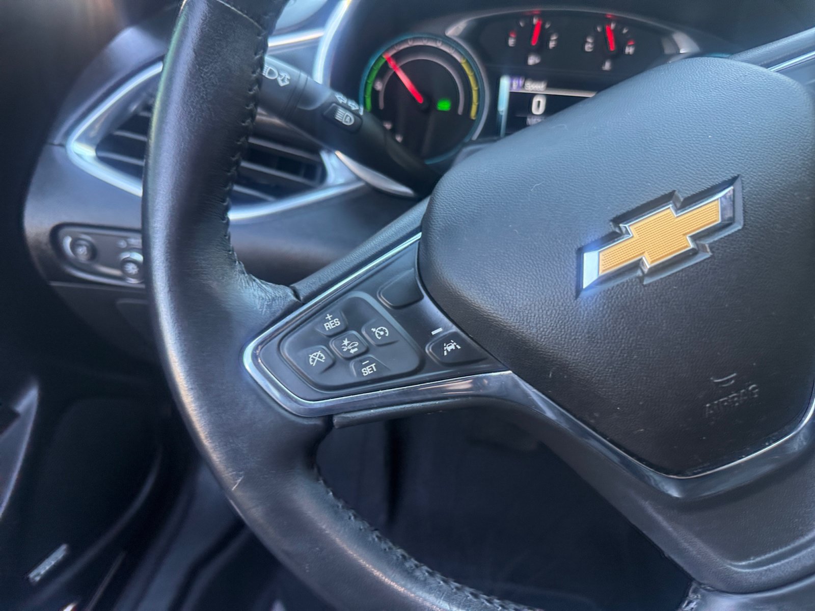 Used 2018 Chevrolet Malibu Hybrid w/ Leather Package FWD image 20