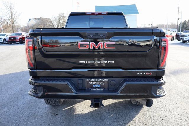 Used 2025 GMC Sierra 2500 AT4 w/ AT4 Premium Plus Package image 17