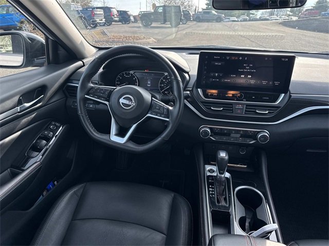 Used 2024 Nissan Altima 2.5 SR w/ SR Premium Package image 17