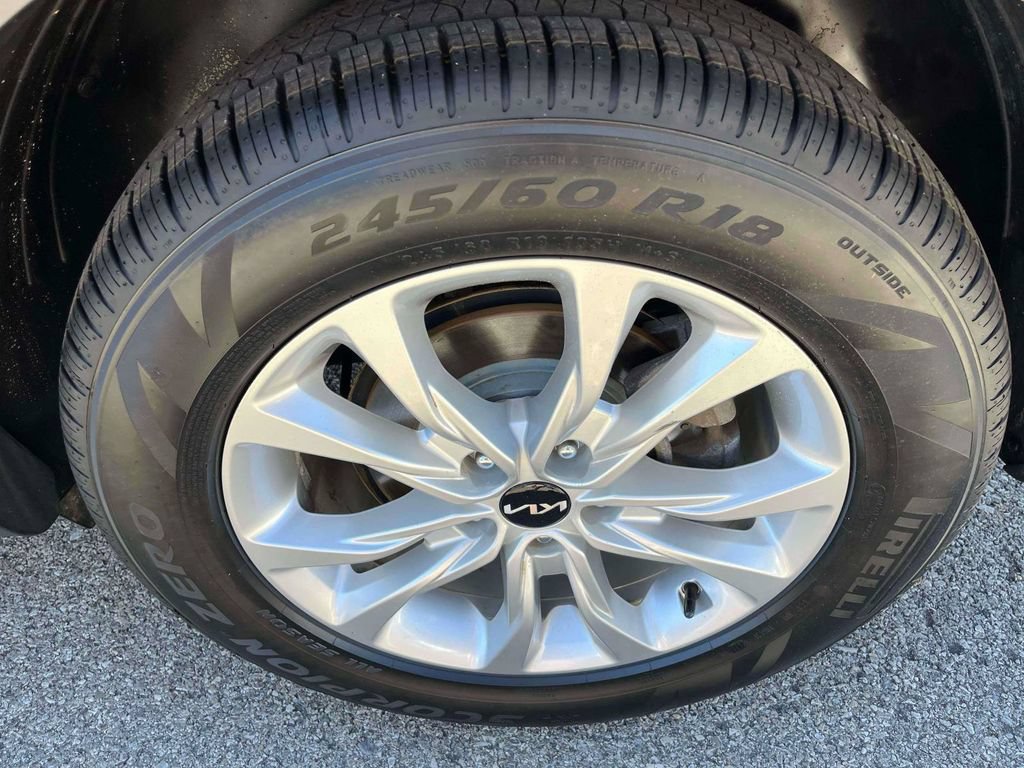 Used 2022 Kia Telluride LX AWD/4WD image 37
