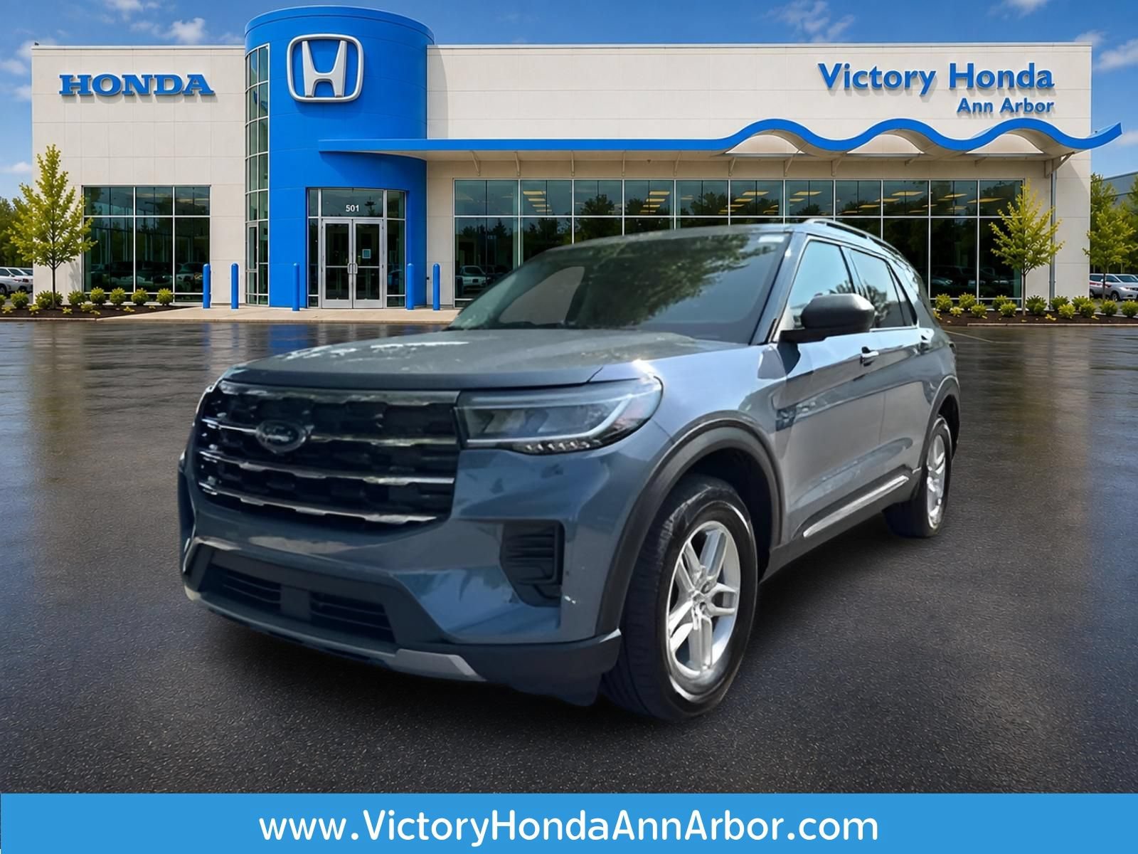 Used 2025 Ford Explorer Active