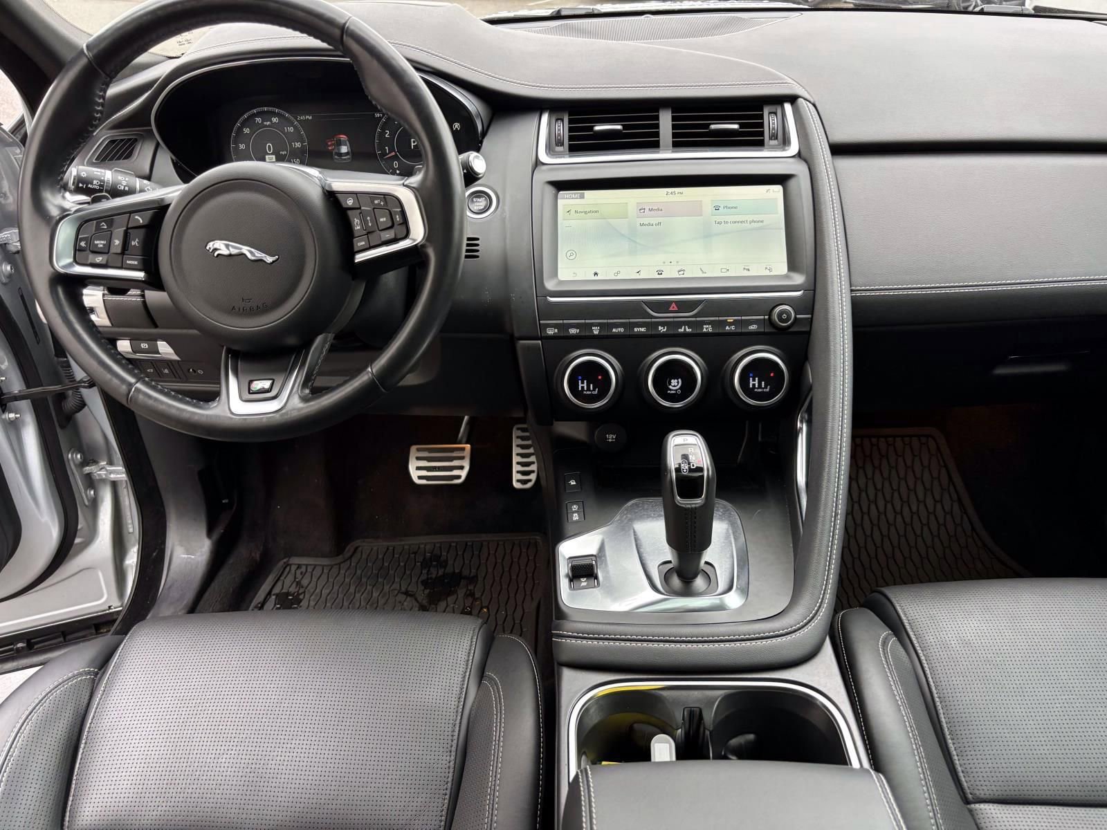 Used 2019 Jaguar E-PACE R-Dynamic HSE image 24