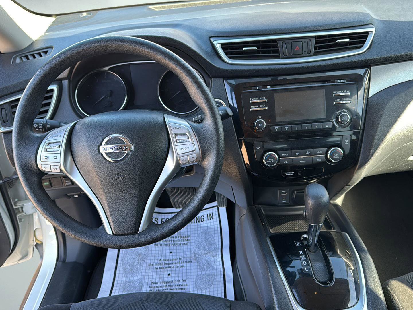 Used 2016 Nissan Rogue SV image 10