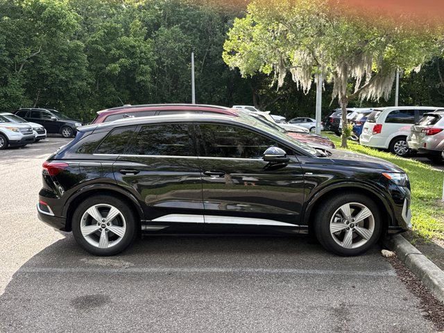 Used 2024 Audi Q4 e-tron Premium w/ Convenience Package AWD/4WD image 7