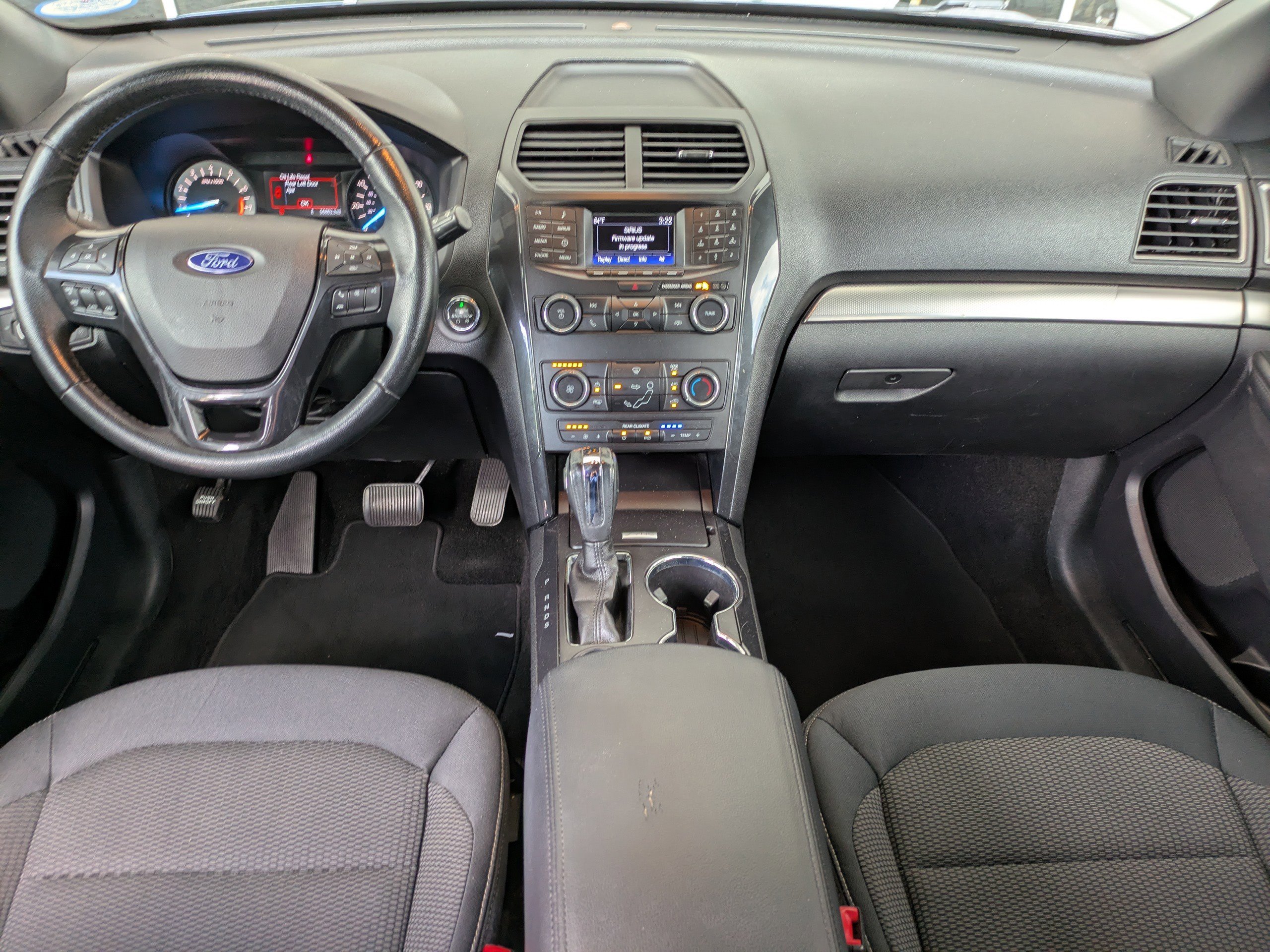 Certified 2018 Ford Explorer XLT FWD image 16