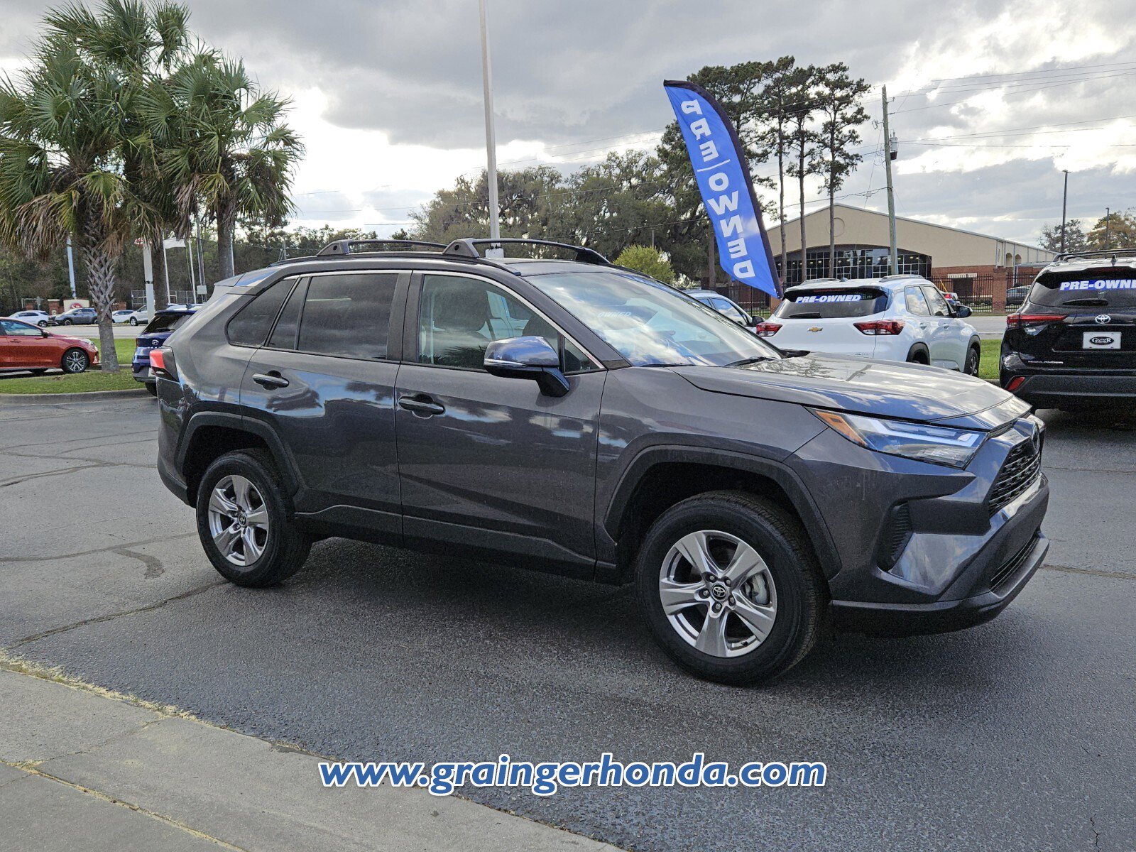 Used 2023 Toyota RAV4 XLE w/ Convenience Package image 7