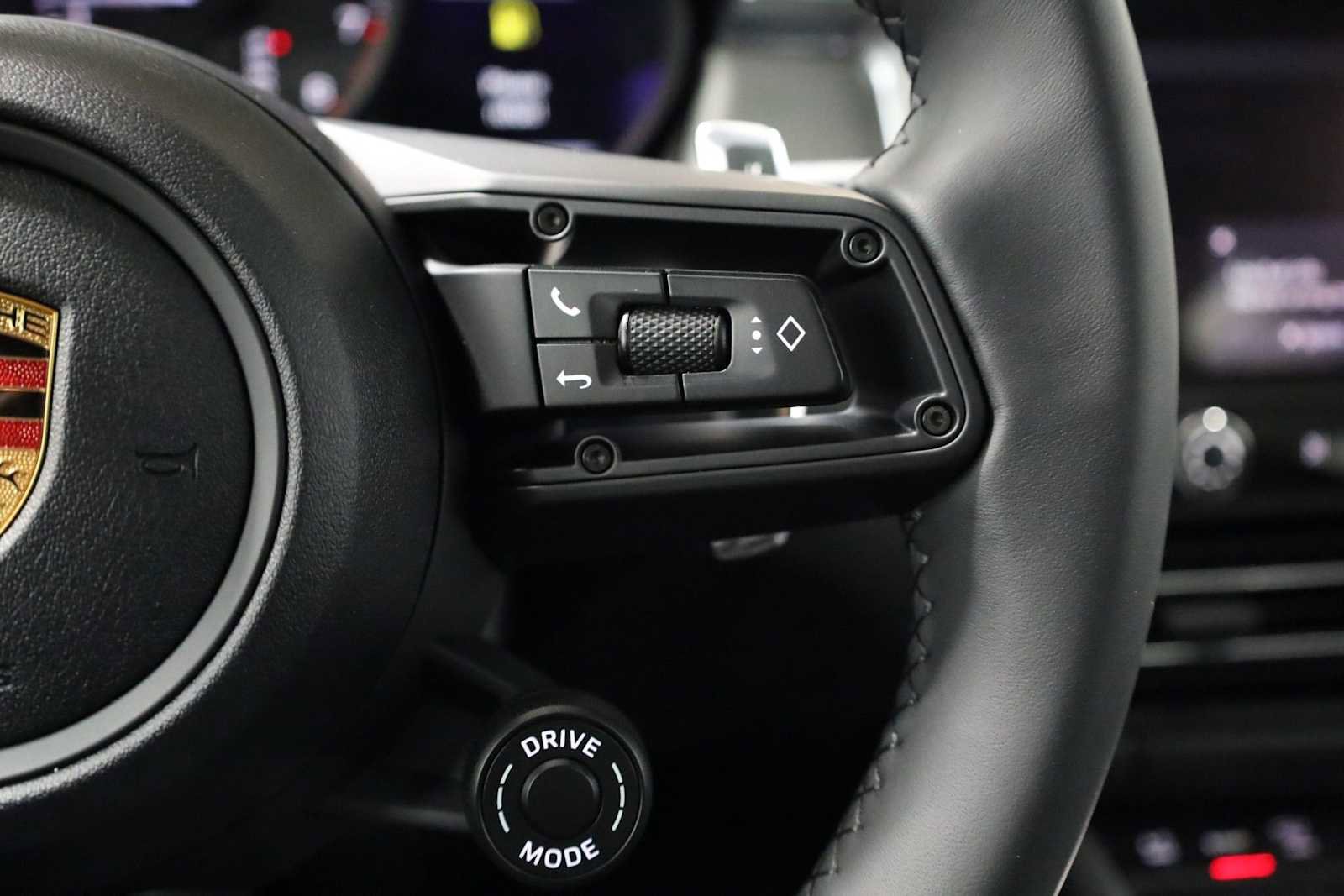 New 2026 Porsche Macan image 28