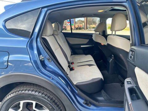 Used 2017 Subaru Crosstrek 2.0i Premium AWD/4WD image 8