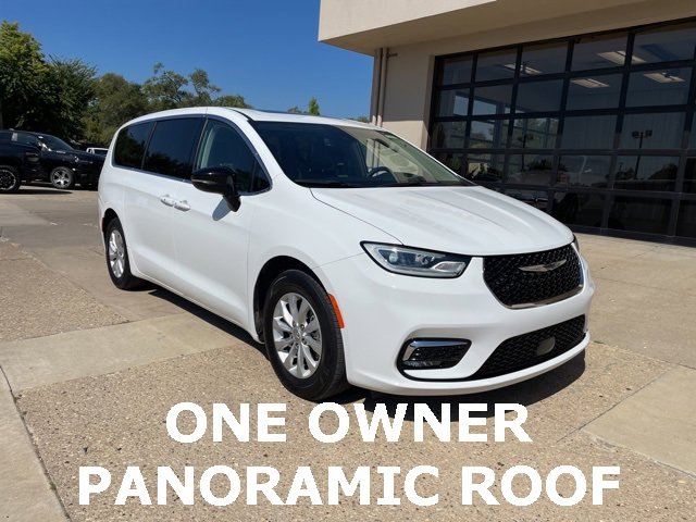 Used 2024 Chrysler Pacifica Limited