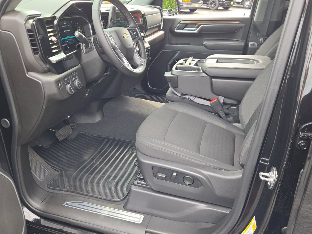 Certified 2026 Chevrolet Silverado 1500 LT AWD/4WD image 26