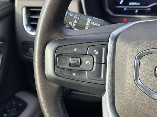 Used 2023 GMC Yukon XL SLT image 31