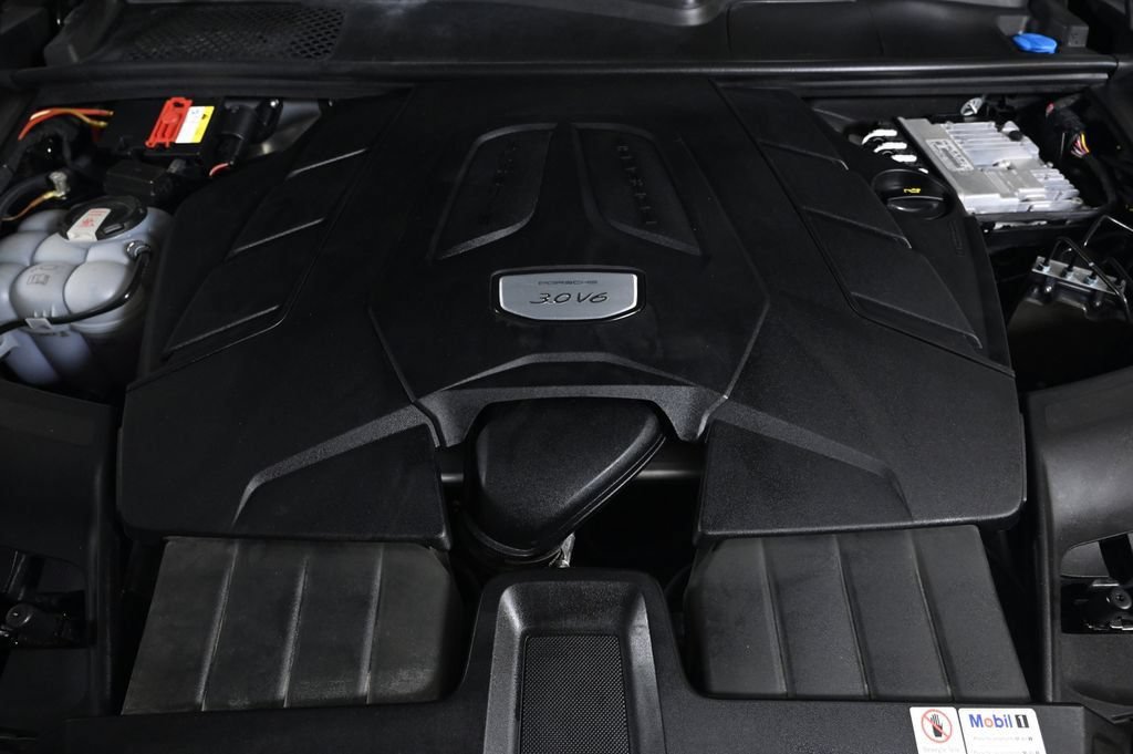 Certified 2021 Porsche Cayenne AWD/4WD image 26