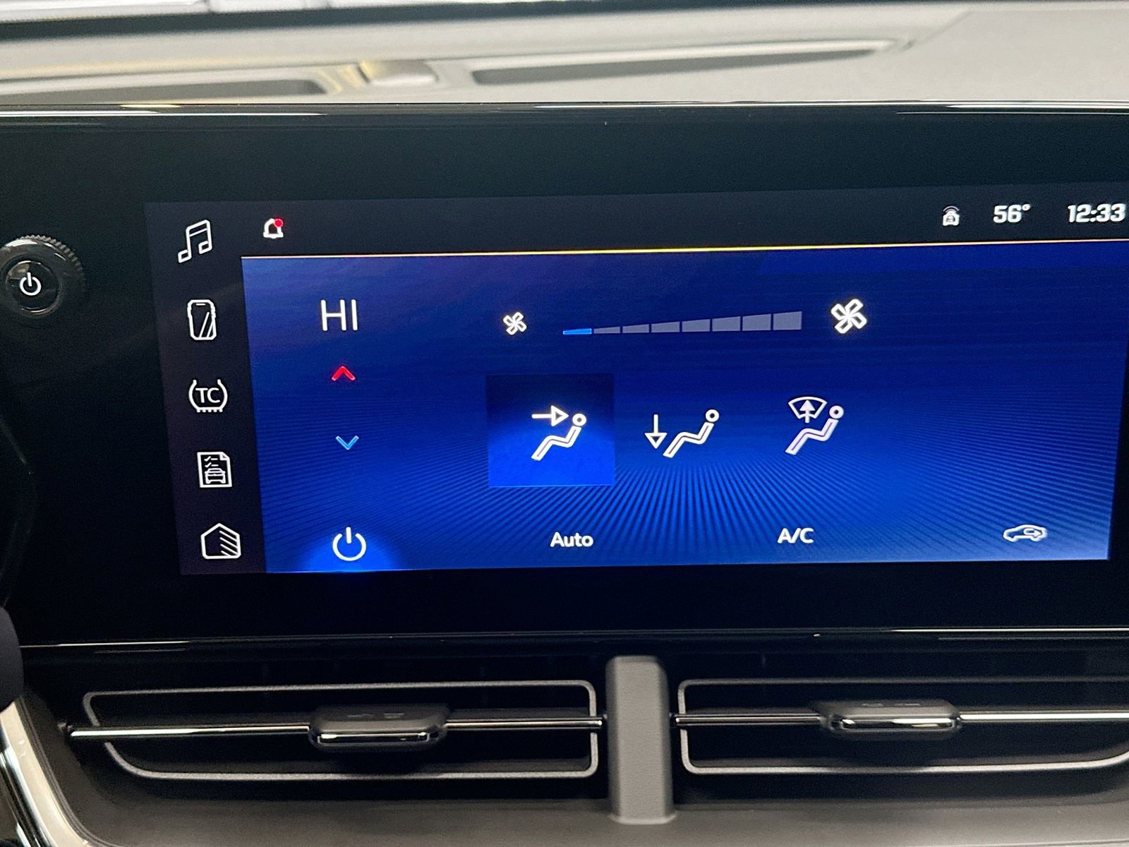 New 2026 Chevrolet Trax RS w/ Sunroof Package FWD image 17