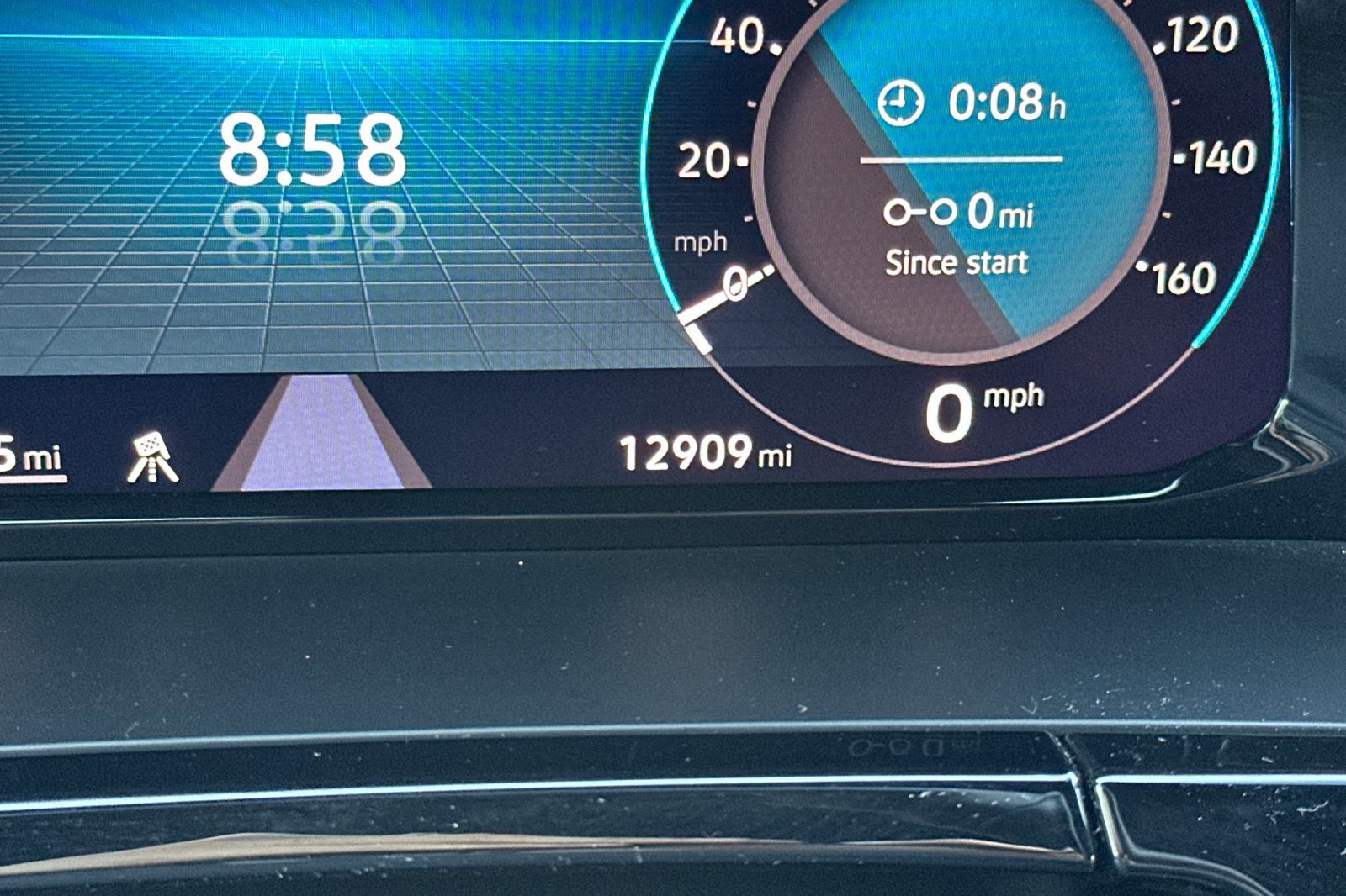 Used 2025 Volkswagen Atlas Cross Sport SE image 25