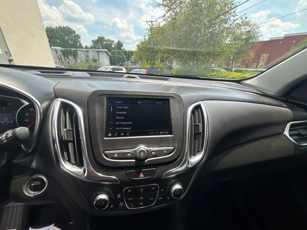 Used 2021 Chevrolet Equinox LT FWD image 16