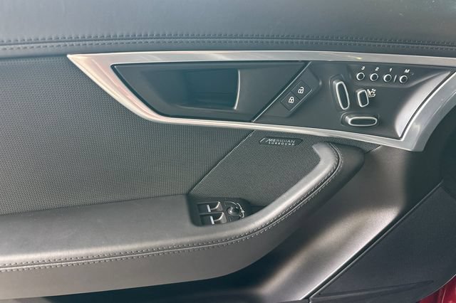 Used 2021 Jaguar F-TYPE Coupe RWD image 10