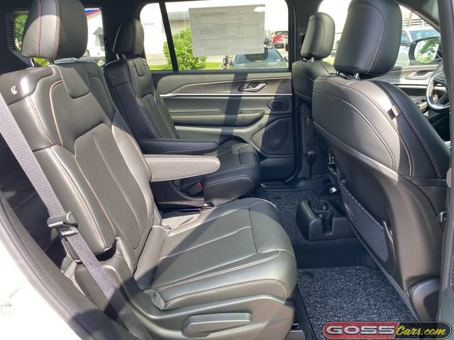 New 2026 Jeep Grand Cherokee L Limited AWD/4WD image 8