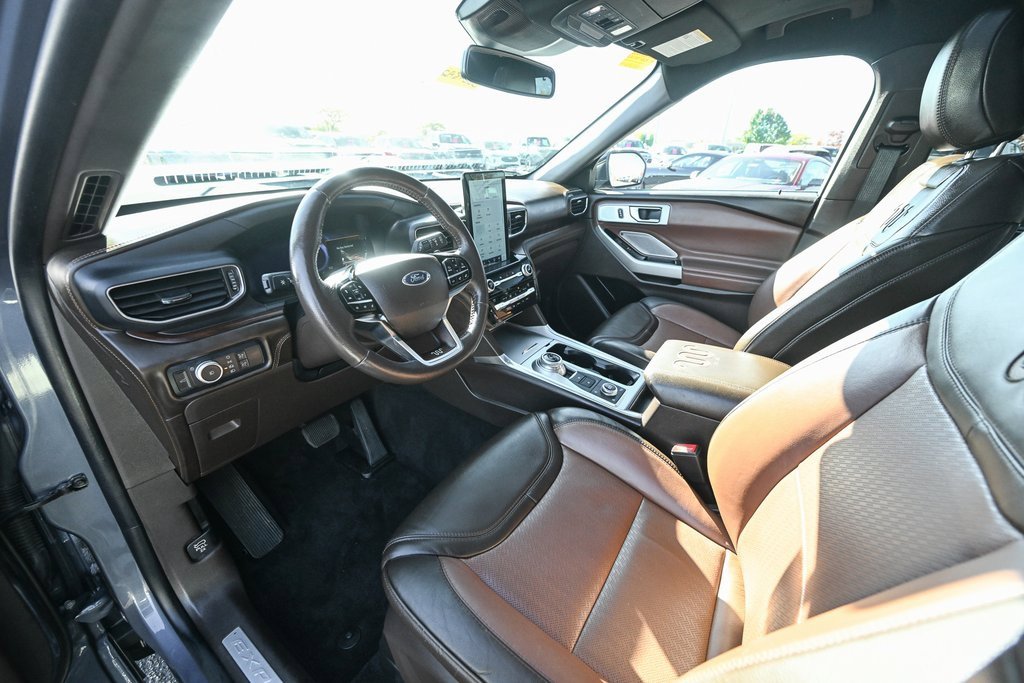 Certified 2021 Ford Explorer King Ranch w/ Premium Technology Package image 18