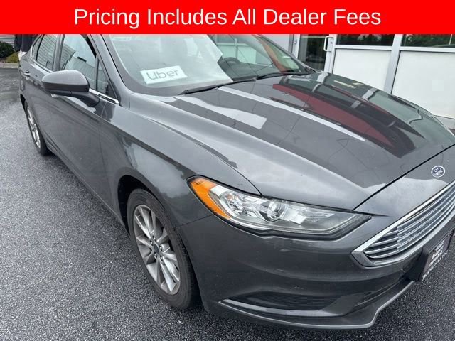 Used 2017 Ford Fusion SE w/ Fusion SE Technology Package FWD image 9