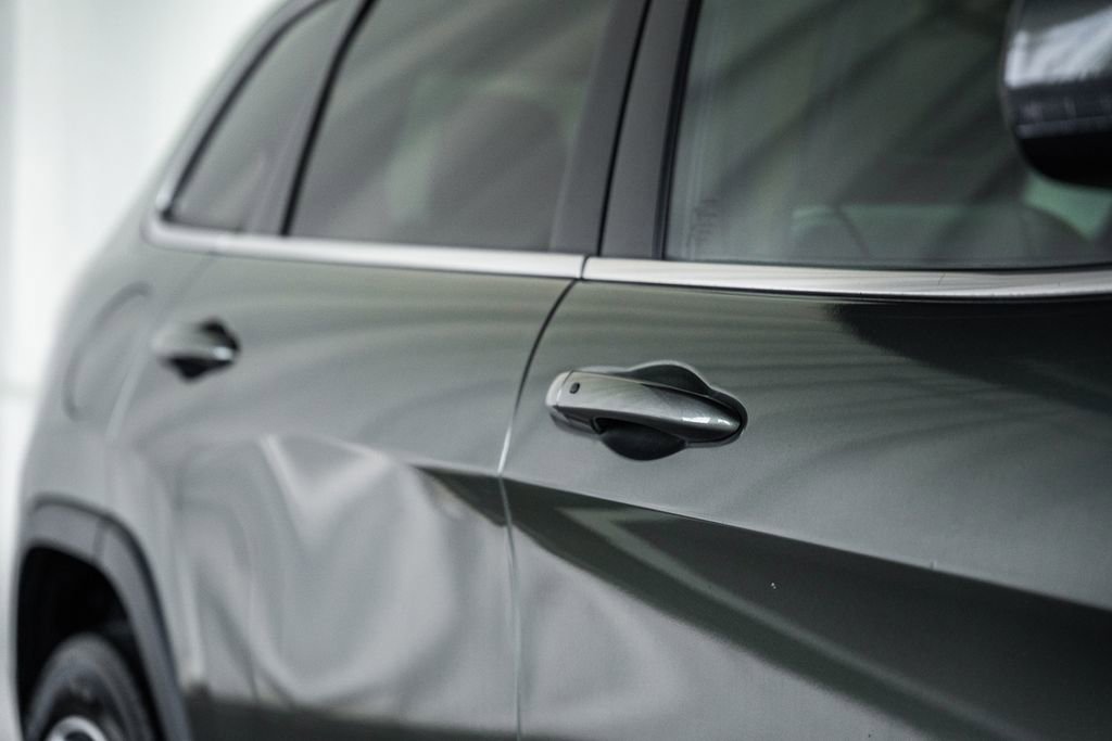 Certified 2019 Jeep Cherokee Limited w/ Trailer Tow Group image 21