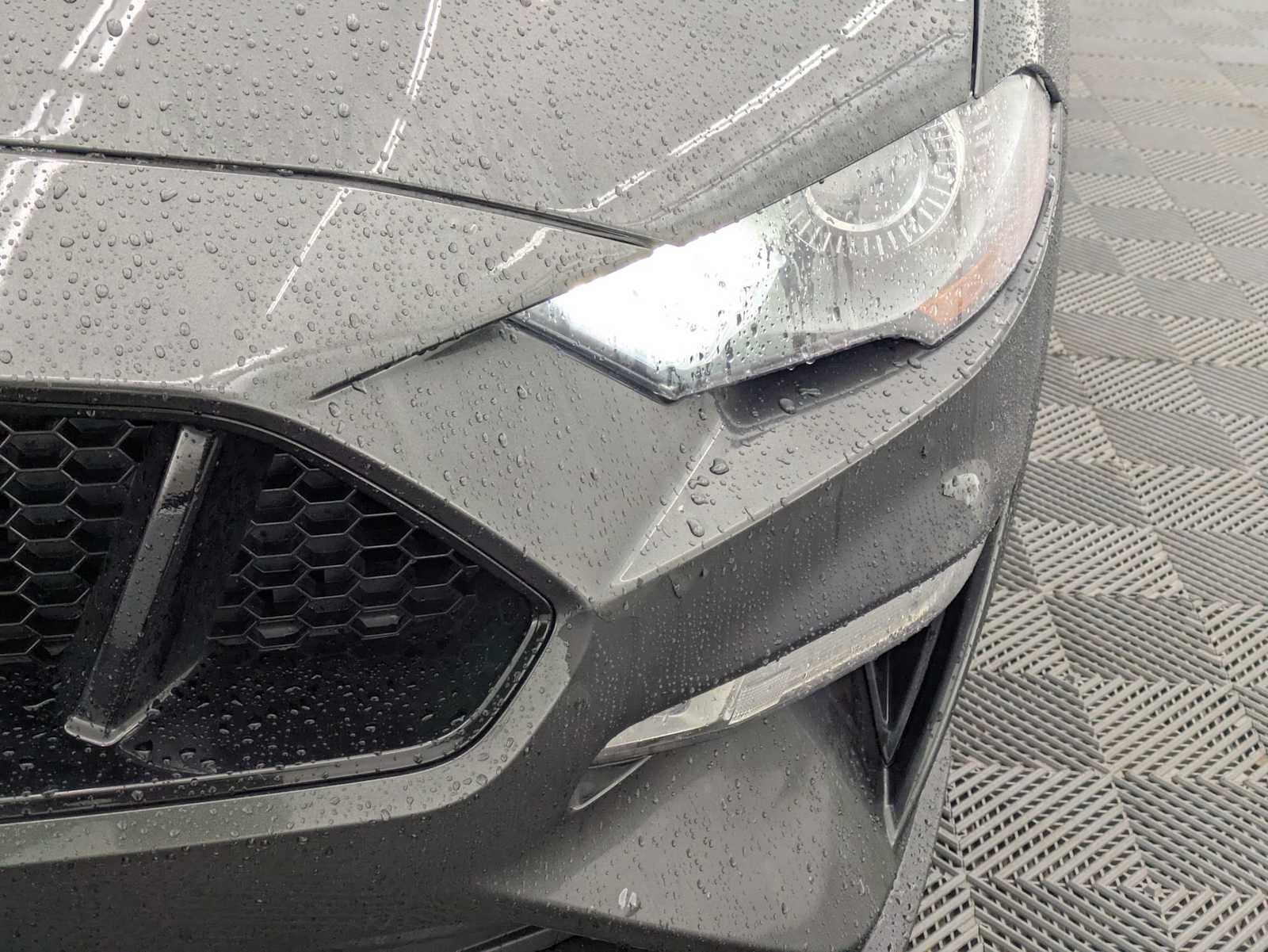 Used 2018 Ford Mustang GT w/ Black Accent Pkg image 7