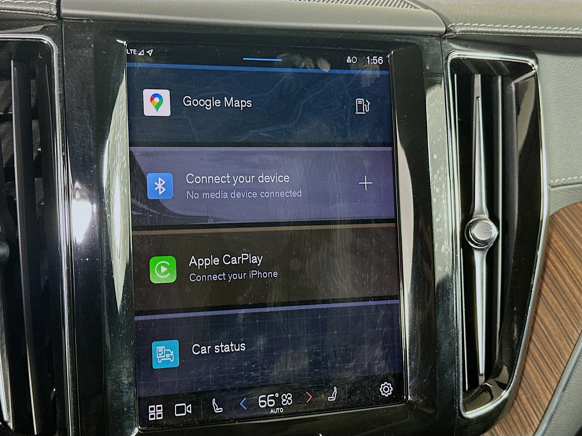 Used 2023 Volvo XC60 B5 Ultimate w/ Protection Package Premier image 21